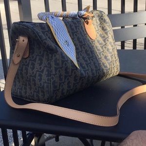 OFFERS? 🛍 AUTHENTICATED VINTAGE DIOR CROSSBODY